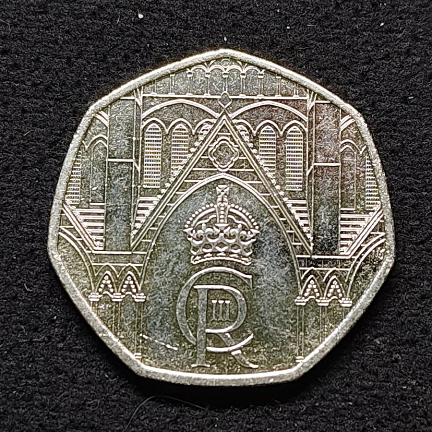 【全场包邮】纯粹捡漏拍490场（免费代拍第27场） 英国2023年50便士查尔斯三世加冕纪念币