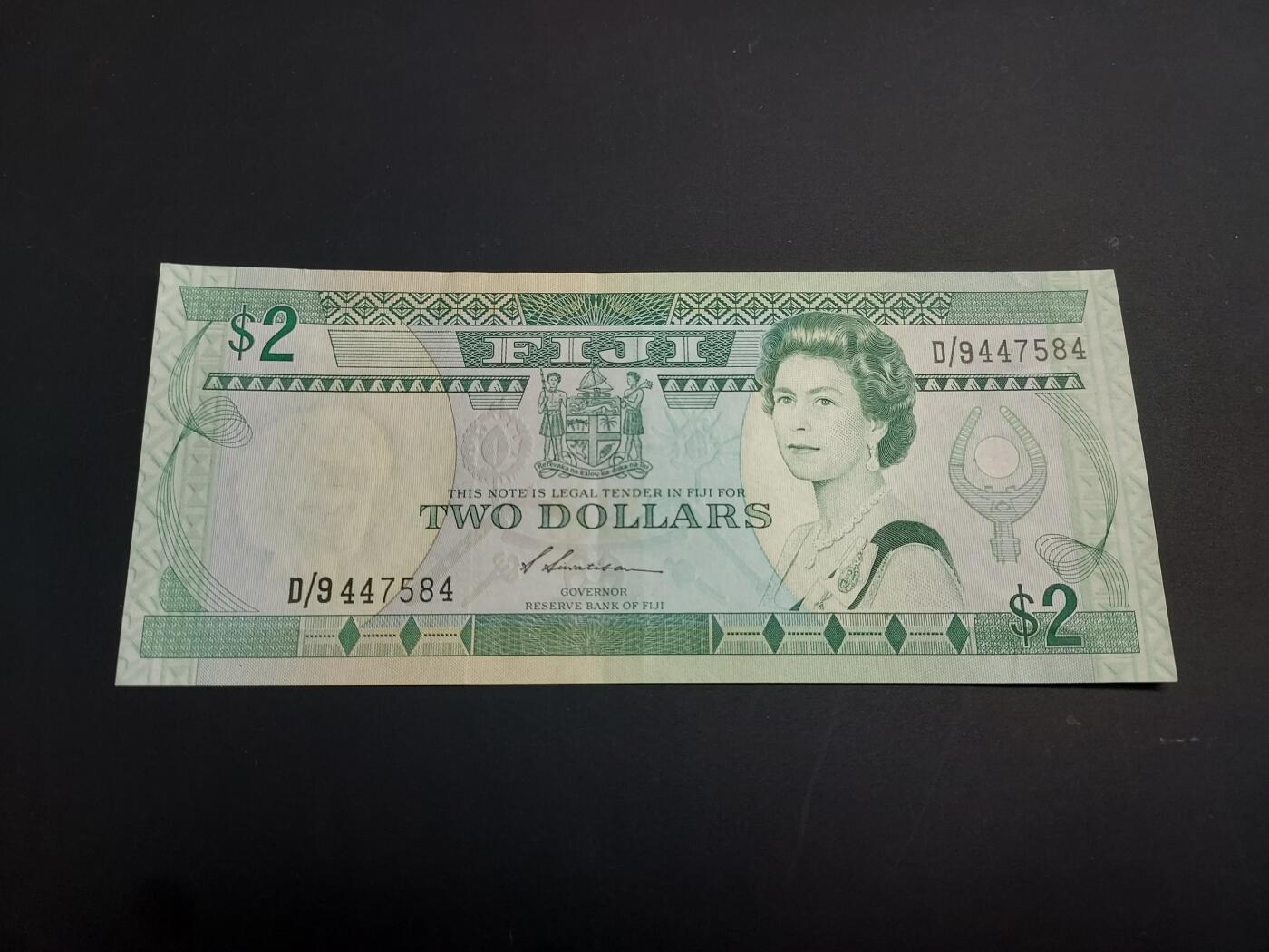 博彦收藏   1月3日 8点钱币专场 全场包邮 斐济 女皇2元 UNC 