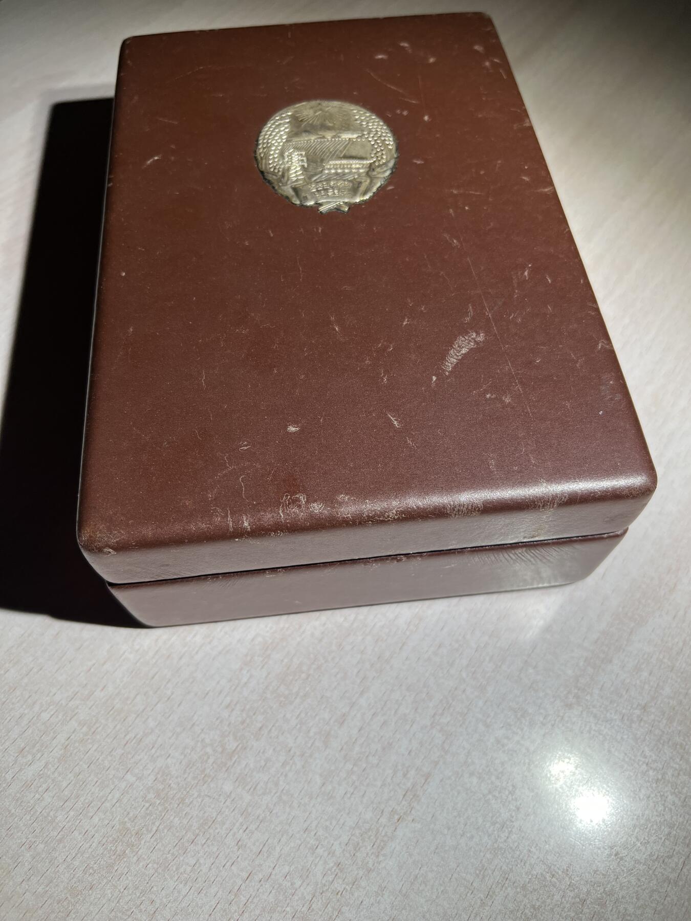 大猫徽章拍卖第285期 朝鲜🇰🇵三级国旗勋章 外授版