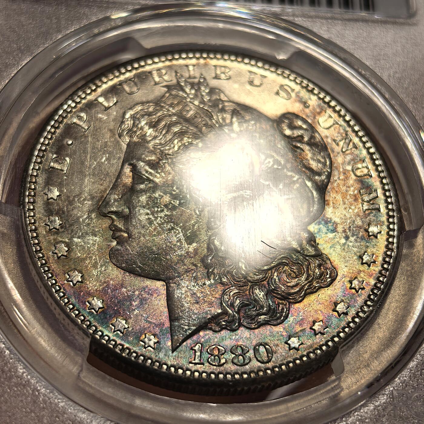 博洋堂世界钱币拍卖第154期（全场包邮） PCGS MS64 美国1880年S版摩根$1银币 币面人面呈现渐变五彩包浆 过渡自然 鹰面则细腻凝霜 品相近乎完美 细节表现远超部分65 品相