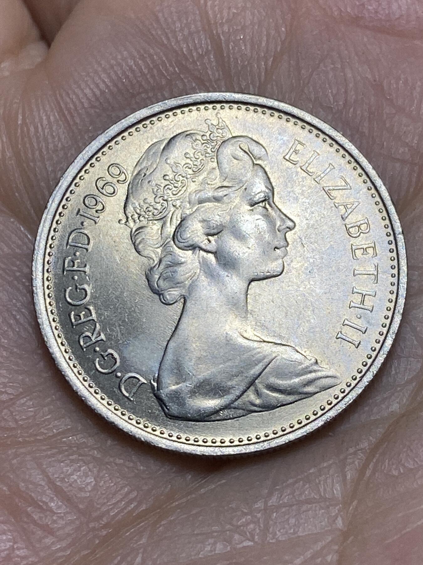 2025年第一百四十三场(总第一百六十九场）外国好品散币场(免佣金) 英国🇬🇧1969年5新便士(伊丽莎白二世中年花冠，十进制第一版)