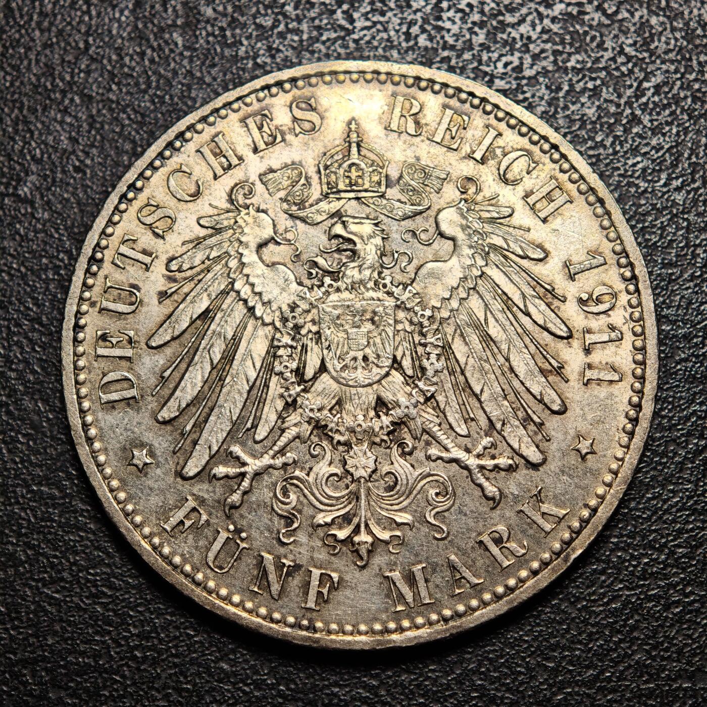 【德藏】世界币章拍卖第159期(元旦专场拍卖) 1911年 德国巴伐利亚慕尼黑利奥波德90大寿5马克/3马克/2马克 一套 原盒 直径约：38mm 33mm 28mm；重约：27.8g 16.6g 11.1g 状态极佳