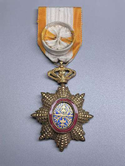 小驴勋章奖章收藏12月27日周六晚六点拍卖（珍爱和平，收藏战争，铭记历史，勿忘国耻，忠党爱国。有偿代拍，送拍规则在简介最后，参拍须阅读规则后再参拍，关系到运费包装发货时效真假辨别等关键信息，拍卖时不再发原图，看大图店主微信码在拍卖店铺介绍里） - 法属柬埔寨王国军官级王家勋章 