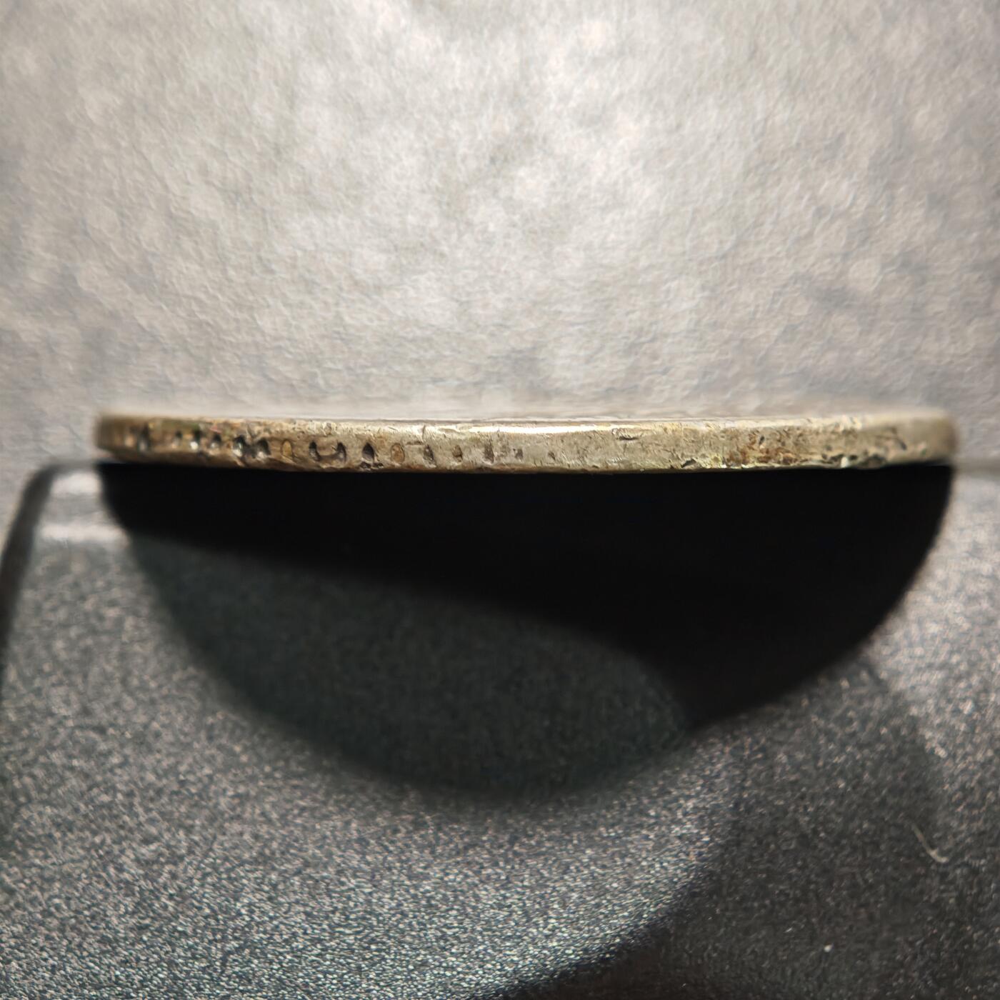 【德藏】世界币章拍卖第159期(元旦专场拍卖) 1840年 秘鲁8雷亚尔银币 原味包浆 直径约：39.4mm；重约：25.2g