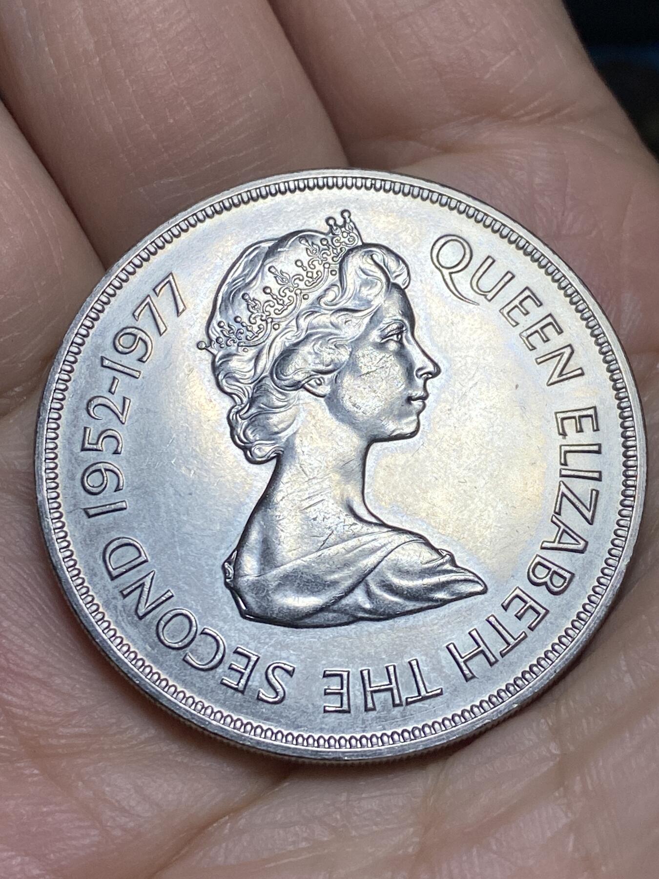 2025年第一百四十三场(总第一百六十九场）外国好品散币场(免佣金) 英属泽西岛🇯🇪1977年25便士克朗型大币(伊丽莎白二世登基25周年银禧纪念币)