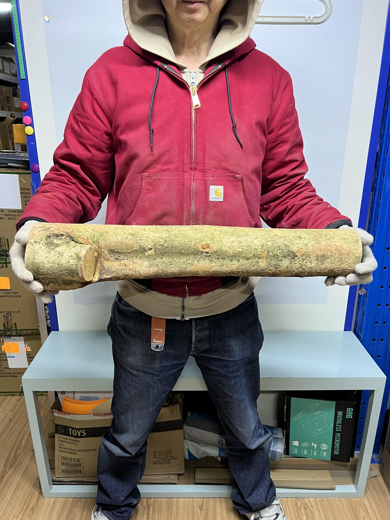 零元拍： 1225-2金丝楠 原木 风水柱 横财（材）带皮， 尺寸：67/9.5/19/14.5CM。抛光后金灿灿满香。最后图为成品效果