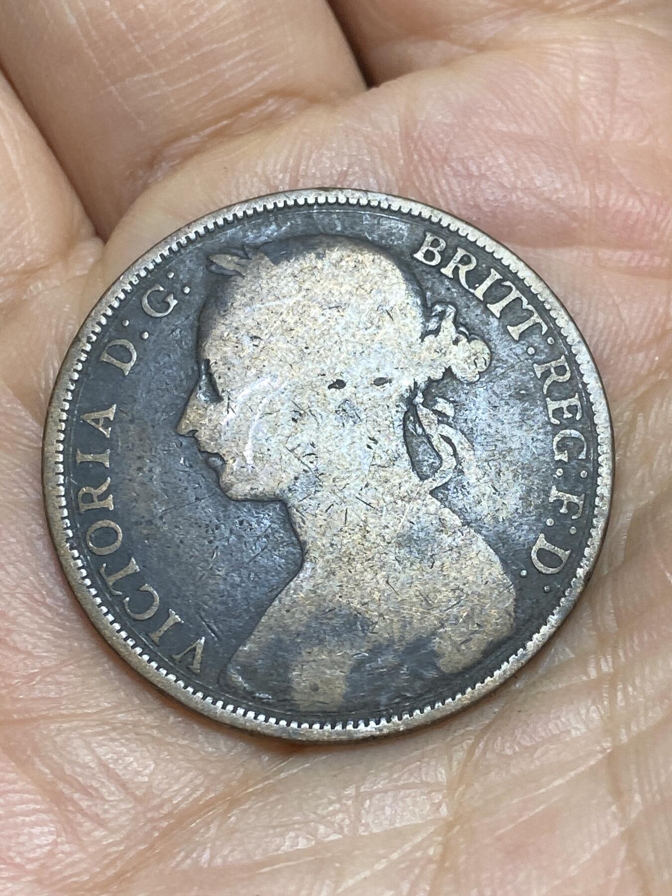 2025年第一百四十三场(总第一百六十九场）外国好品散币场(免佣金) 英国🇬🇧1886年1便士(维多利亚女王中年桂冠第三版)