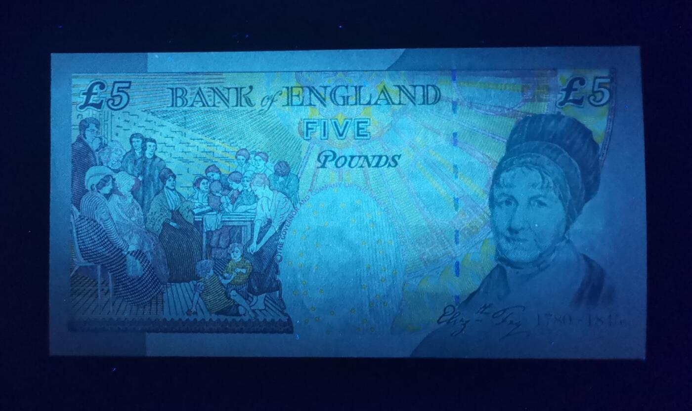 《艾美收藏》第226期-12.28周日外币精品场-蛇年收官 英国E序列再版2002(ND2004)年少见补号LL冠5镑UNC Pick#391c*