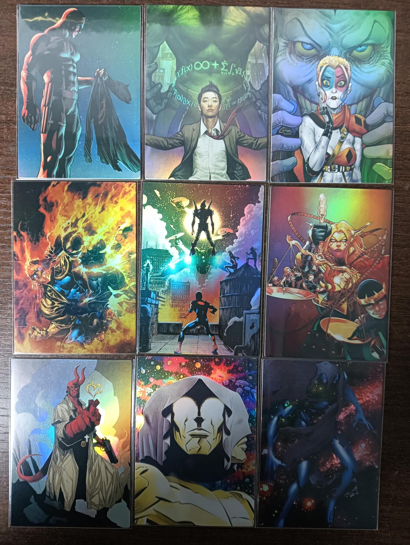 花开卡拍第53期（12月28号周日截拍，品控勿拍!!!拍品不寄存，运费5元，自制卡难免瑕疵，可能存在轻微撞角爆边等出厂瑕疵，品控介意勿拍！） 美漫系列卡牌 漫威+DC 共9张 彩闪
