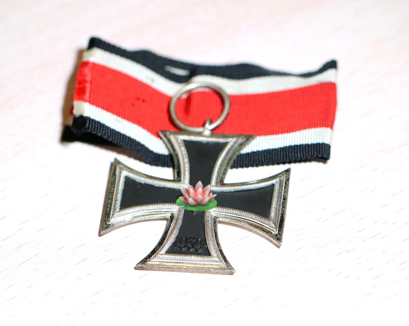 大猫徽章拍卖第285期 珍爱和平 二级铁十字勋章 辛克尔A型变体  白油品相  辛A