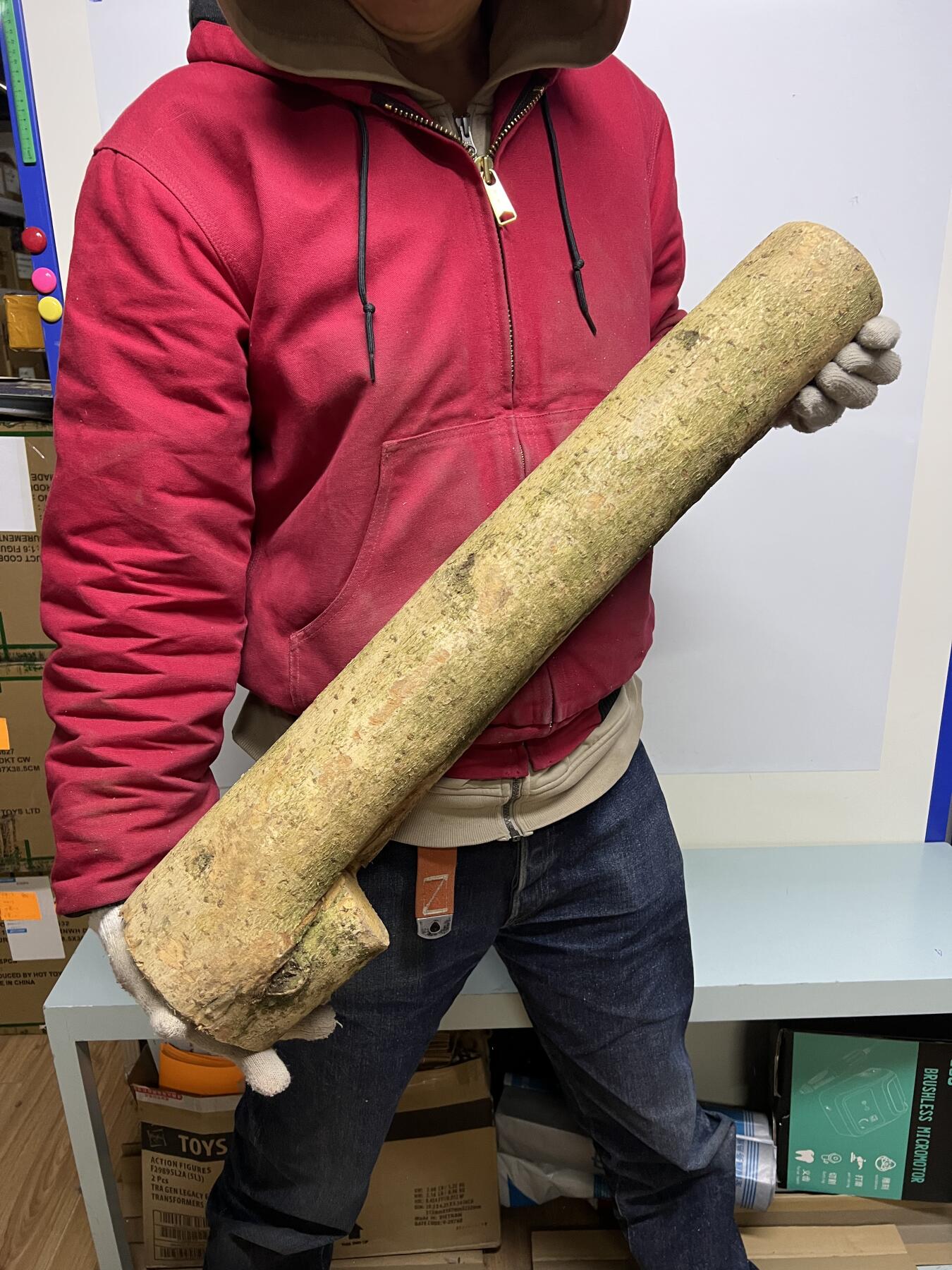 零元拍： 1225-2金丝楠 原木 风水柱 横财（材）带皮， 尺寸：67/9.5/19/14.5CM。抛光后金灿灿满香。最后图为成品效果