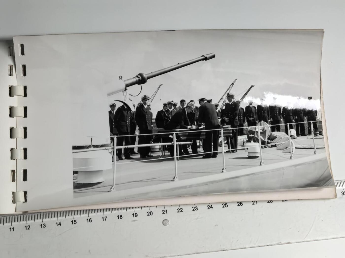 小驴勋章奖章收藏12月27日周六晚六点拍卖（珍爱和平，收藏战争，铭记历史，勿忘国耻，忠党爱国。有偿代拍，送拍规则在简介最后，参拍须阅读规则后再参拍，关系到运费包装发货时效真假辨别等关键信息，拍卖时不再发原图，看大图店主微信码在拍卖店铺介绍里） P6141快艇下水纪念相册