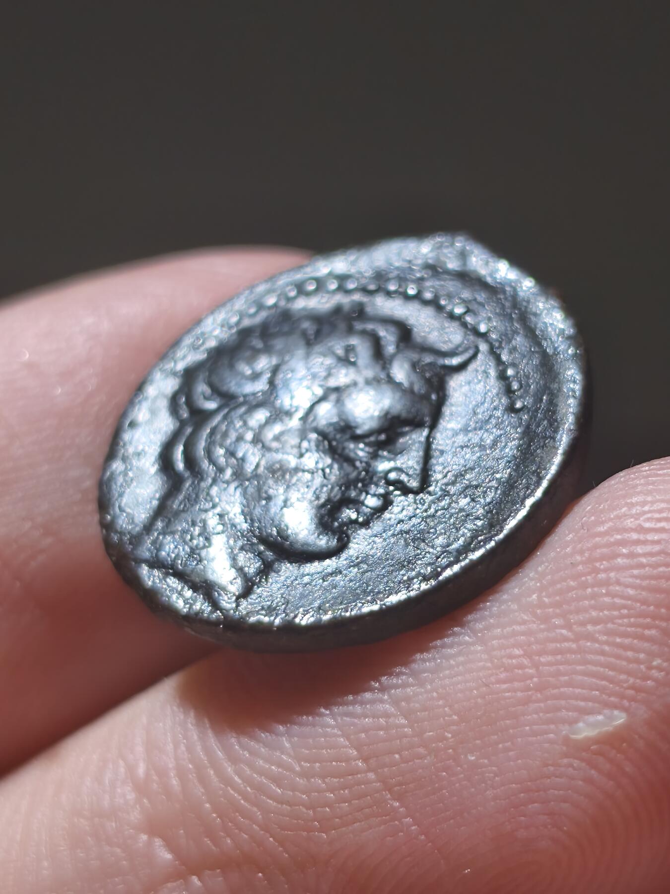 星盘世界钱币2026一月十日新年古典精品大拍 精彩纷呈 古希腊-西西里岛 河神公牛铜币 杰拉（Gela） 西西里岛南岸重要希腊殖民城邦。公元前420-405年，非常漂亮，皮壳非常好的一枚，题材也很有意思