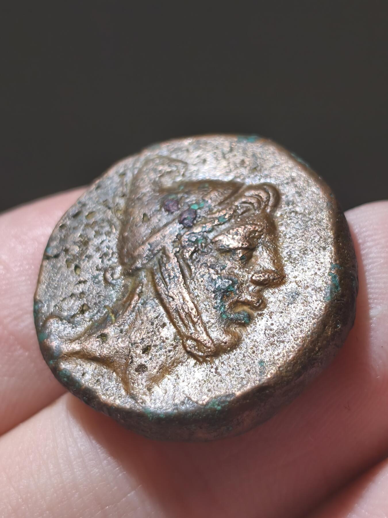 星盘世界钱币2026一月十日新年古典精品大拍 精彩纷呈 美品！本都王国-米特拉达特斯六世尖帽厚重大铜币13.38g 背面天马帕加索斯（暗示自己是英雄）以及城名阿米索和造币厂标记 非常清晰的名称组合厂标 教科书案例