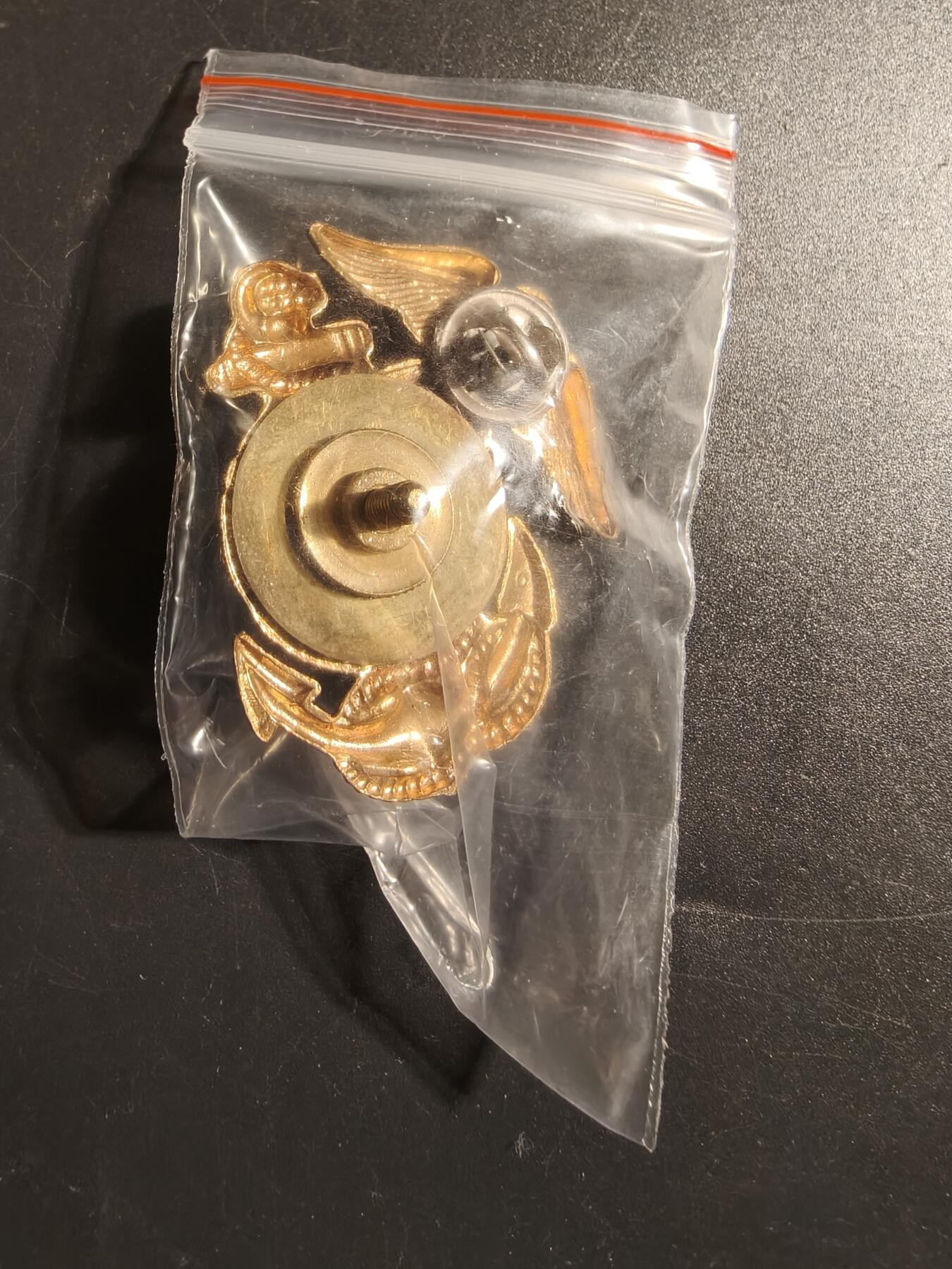 老王徽章第172期 美国海军陆战队大檐帽帽徽