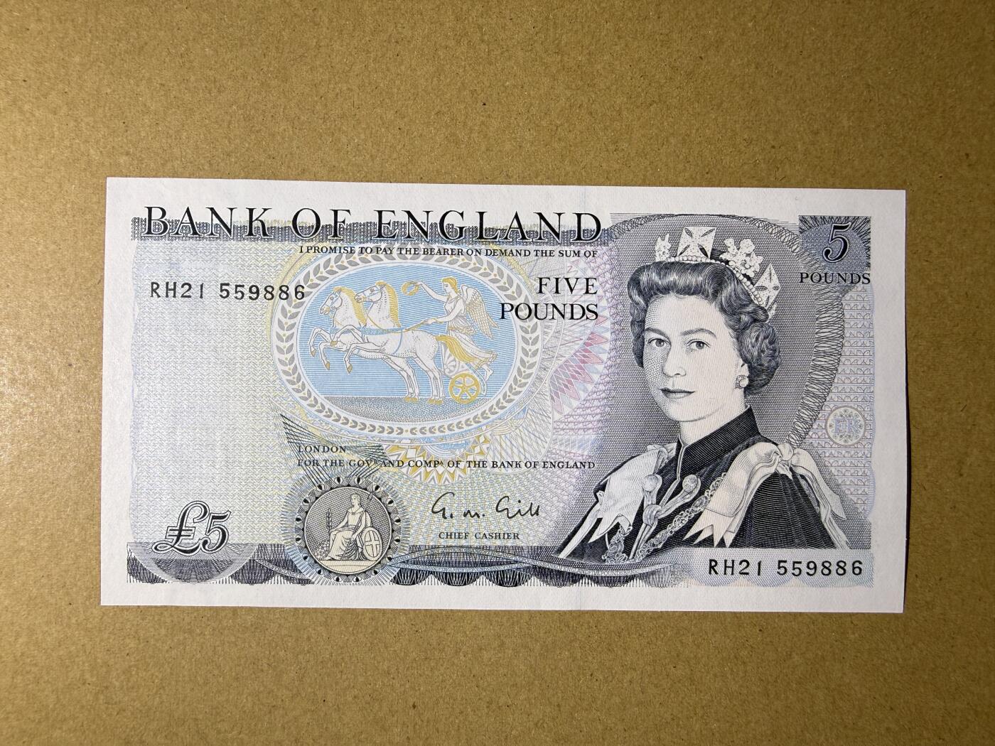 《艾美收藏》第226期-12.28周日外币精品场-蛇年收官 英格兰5镑 UNC D序列 有一处小亮点 应是正常现象 无47