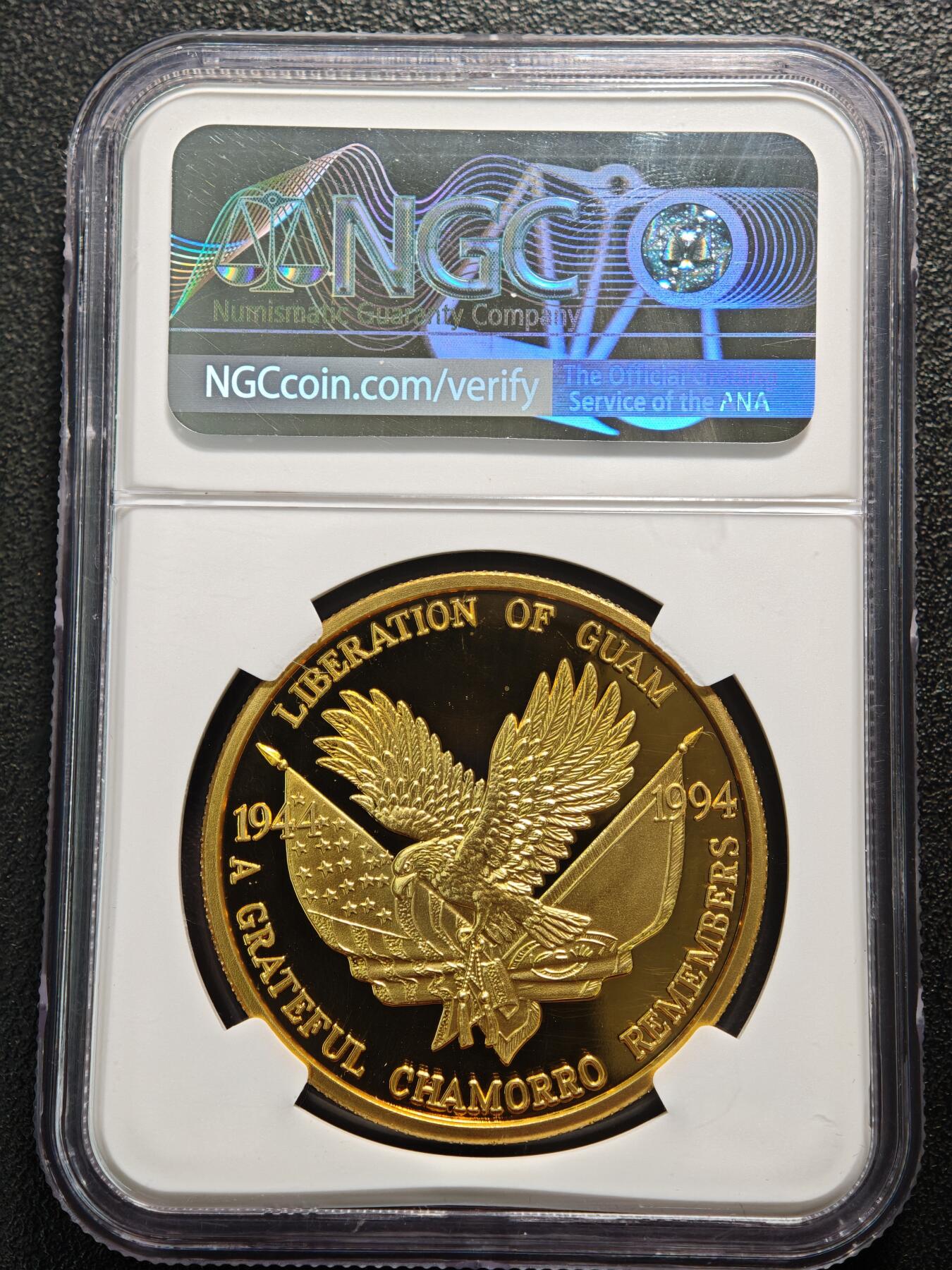 【德藏】世界币章拍卖第159期(元旦专场拍卖) 1994年 美国关岛解放50周年纪念精制铜章及银章 NGC PF69UC 原盒 原证书