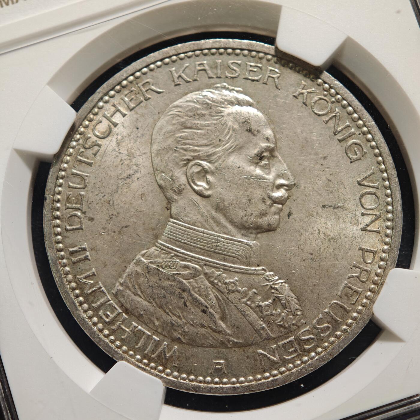 【德藏】世界币章拍卖第159期(元旦专场拍卖) 1913年 德国普鲁士威廉二世军装5马克大银币 NGC MS64 淡包浆 原光十足