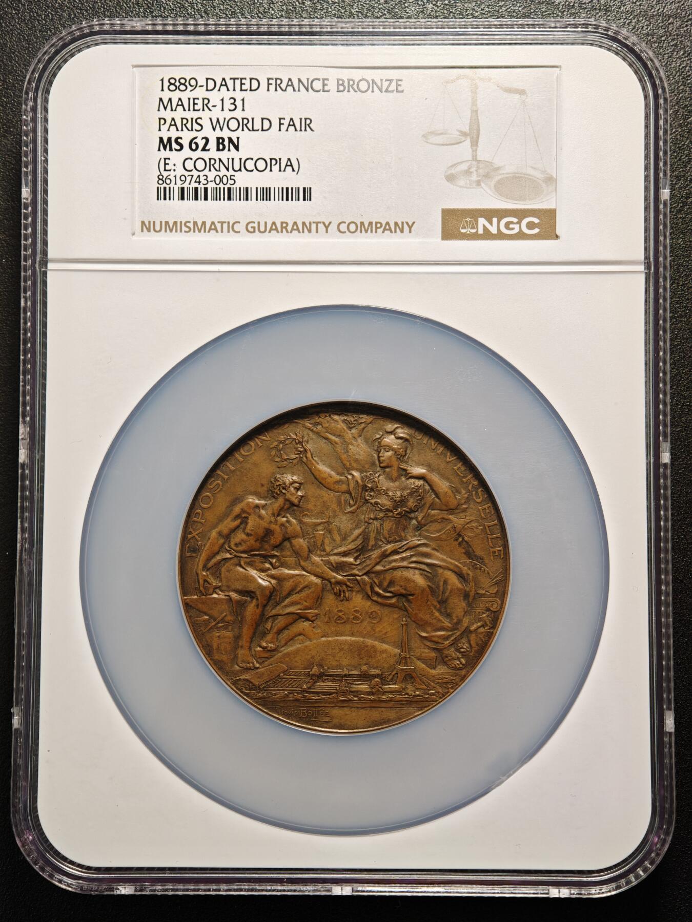 【德藏】世界币章拍卖第159期(元旦专场拍卖) 1889年 法国巴黎世博会女神约62mm纪念大铜章 NGC MS62BN 人物刻画传神 原味淡包浆 设计细节极其丰富