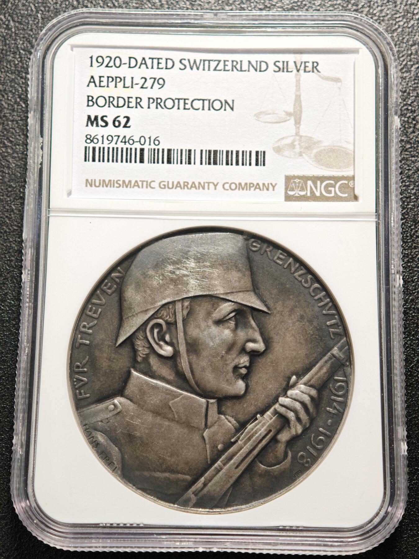 【德藏】世界币章拍卖第159期(元旦专场拍卖) 1920年 瑞士卢塞恩边境守护纪念银章 NGC MS62 深彩包浆 人物传神 少见品种