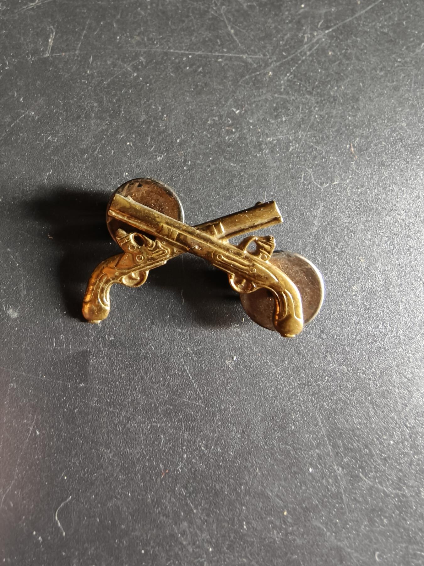 老王徽章第172期 美国宪兵领章    早期版