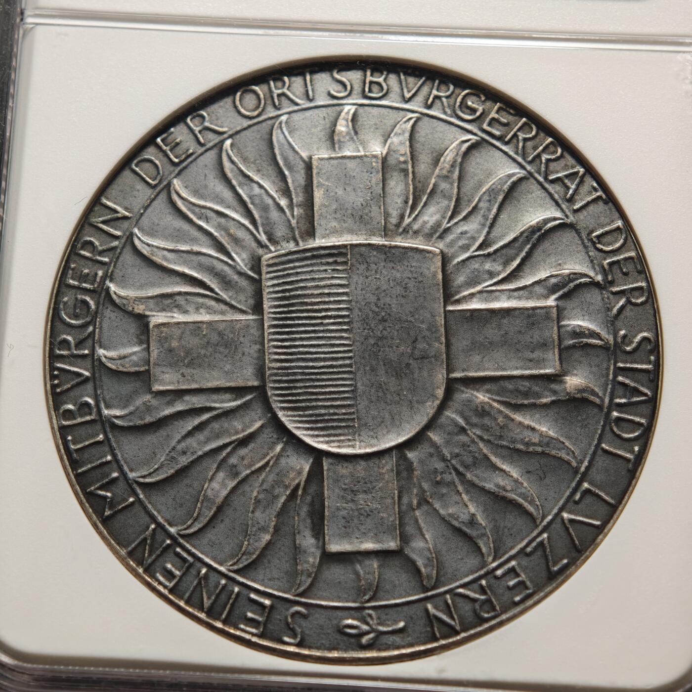 【德藏】世界币章拍卖第159期(元旦专场拍卖) 1920年 瑞士卢塞恩边境守护纪念银章 NGC MS62 深彩包浆 人物传神 少见品种