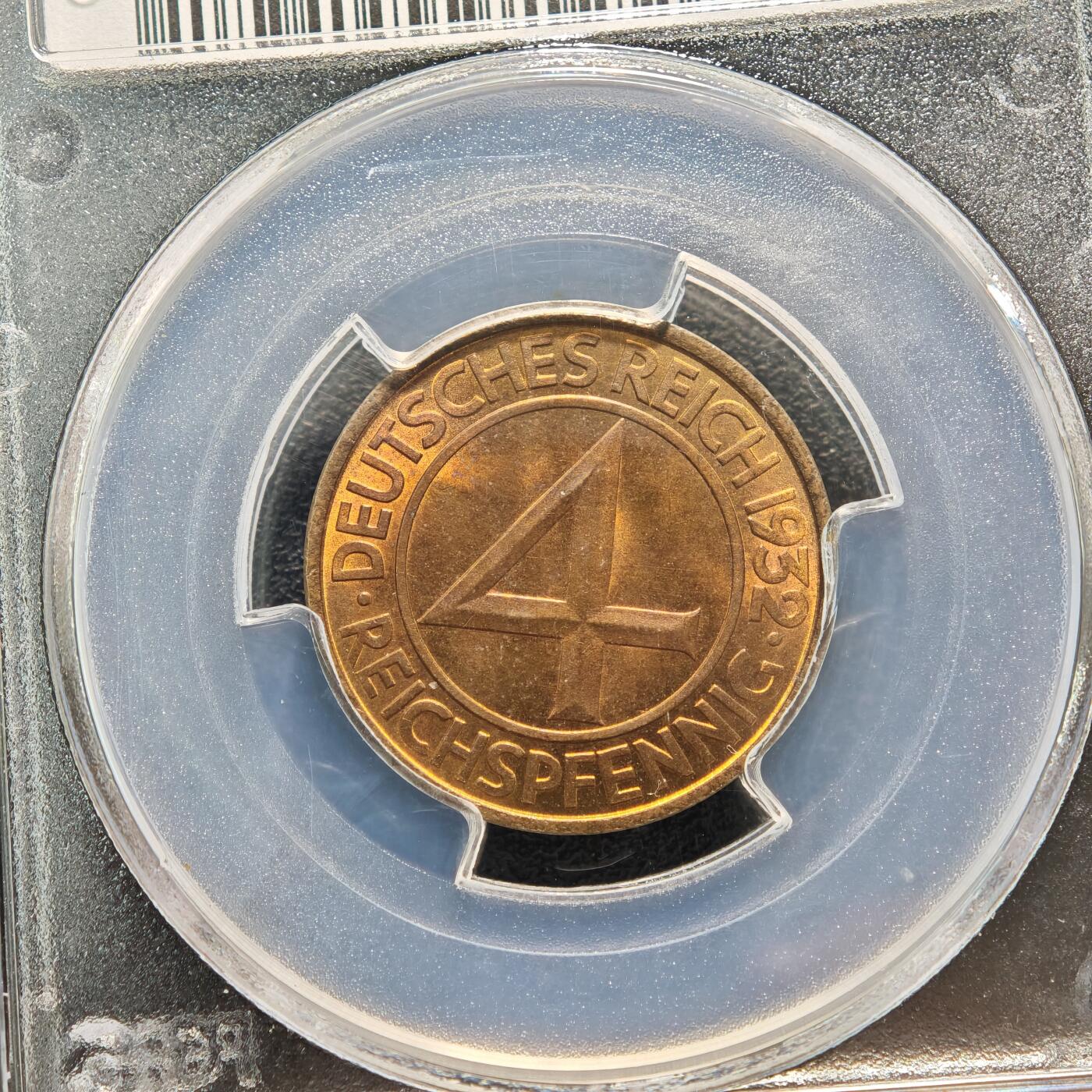 【德藏】世界币章拍卖第159期(元旦专场拍卖) 1932年J厂 德国4芬尼铜币 原光顶级品相状态 德藏最开始玩评级的时候 自己送评的 所见最好的一枚！在手里十多年了 PCGS MS66RB