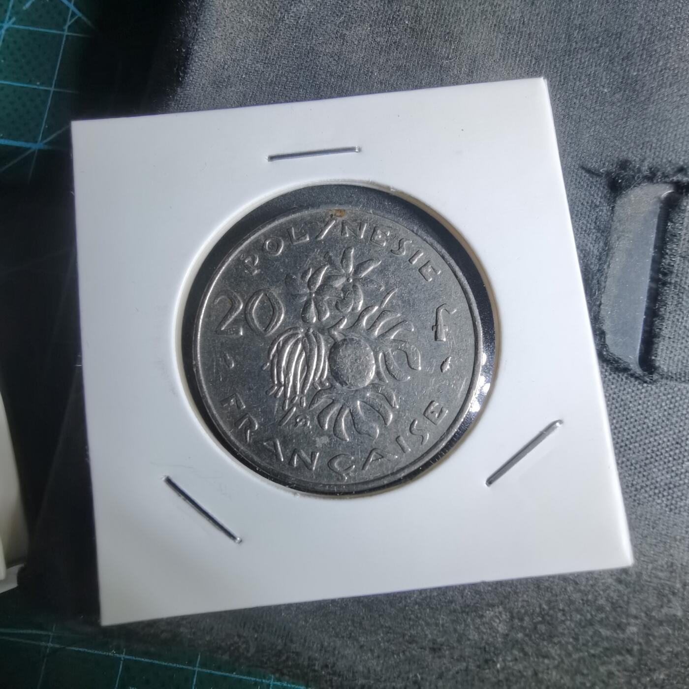 沼泽如烟--第947场 法属波利尼西亚1984年20法郎