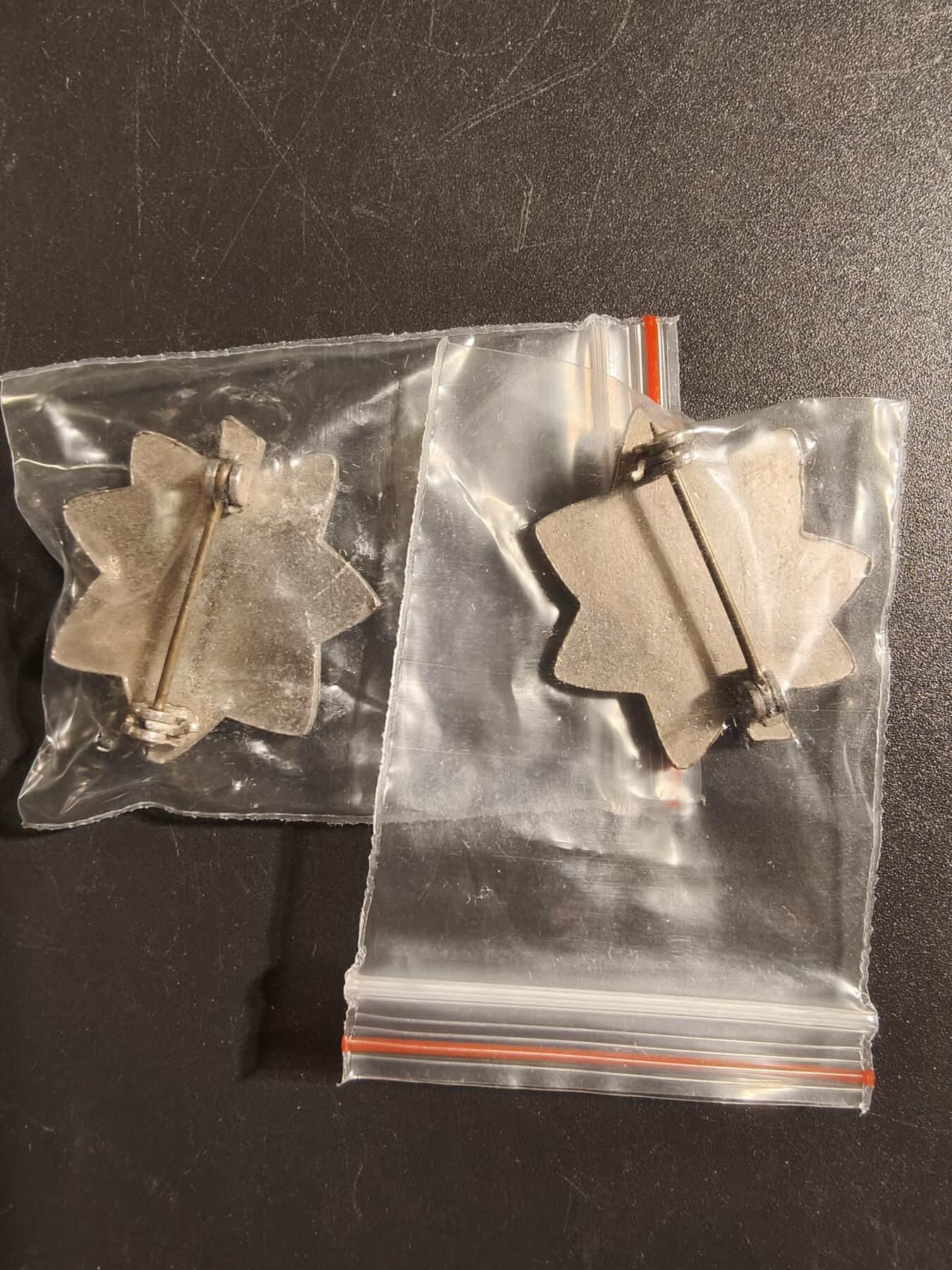 老王徽章第172期 美国陆军中校金属军衔一组     二战时期横针版   