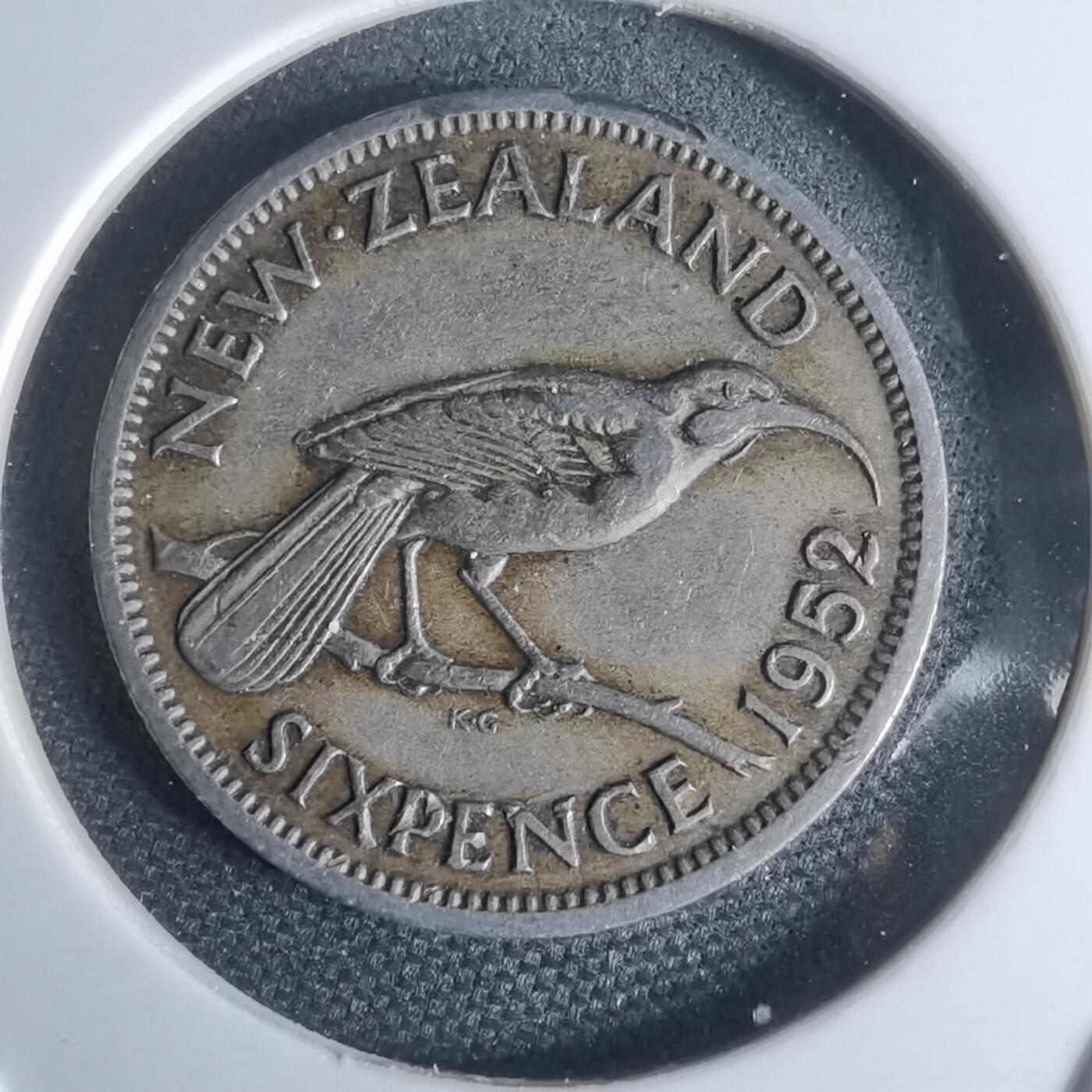 沼泽如烟--第947场 新西兰1952年6便士