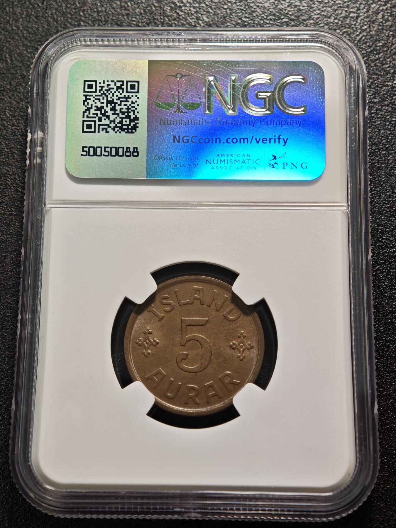 【德藏】世界币章拍卖第159期(元旦专场拍卖) 1926年 冰岛5奥拉铜币 NGC MS64BN 状态极佳