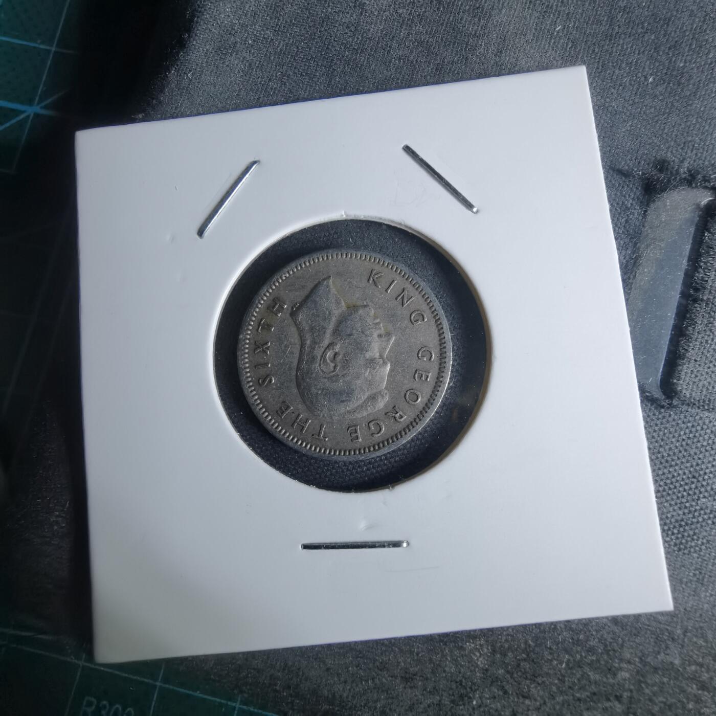 沼泽如烟--第947场 新西兰1952年6便士