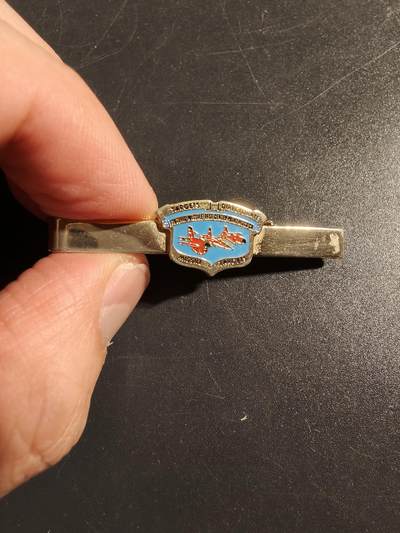 老王徽章第172期 - 美国空军金色阿尔法喷气机主题领带夹