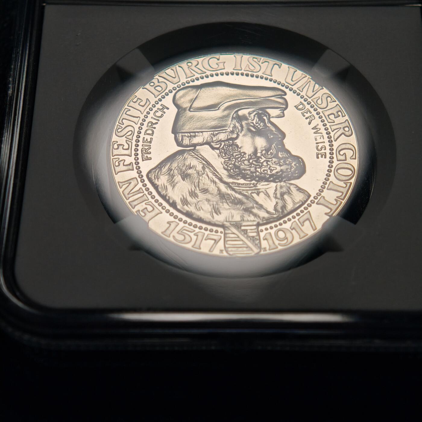 【德藏】世界币章拍卖第159期(元旦专场拍卖) 1917年 德国萨克森魏玛艾森纳赫邦马丁·路德宗教改革400周年3马克精制纪念银币 后铸 NGC PF69C 镜面十足