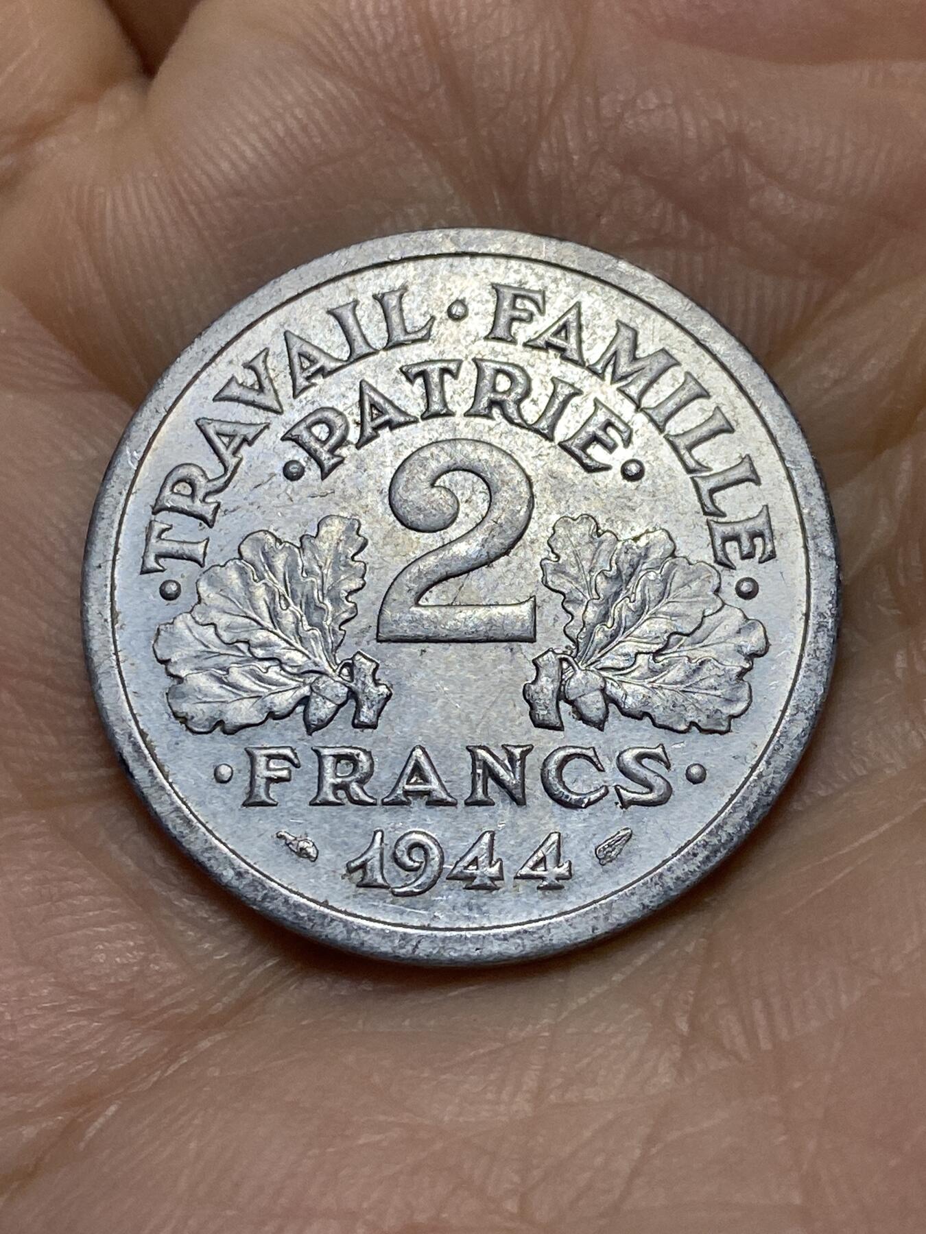 2025年第一百四十三场(总第一百六十九场）外国好品散币场(免佣金) 法国1944年2法郎(维希傀儡政府时期，B标博蒙莱罗热造)