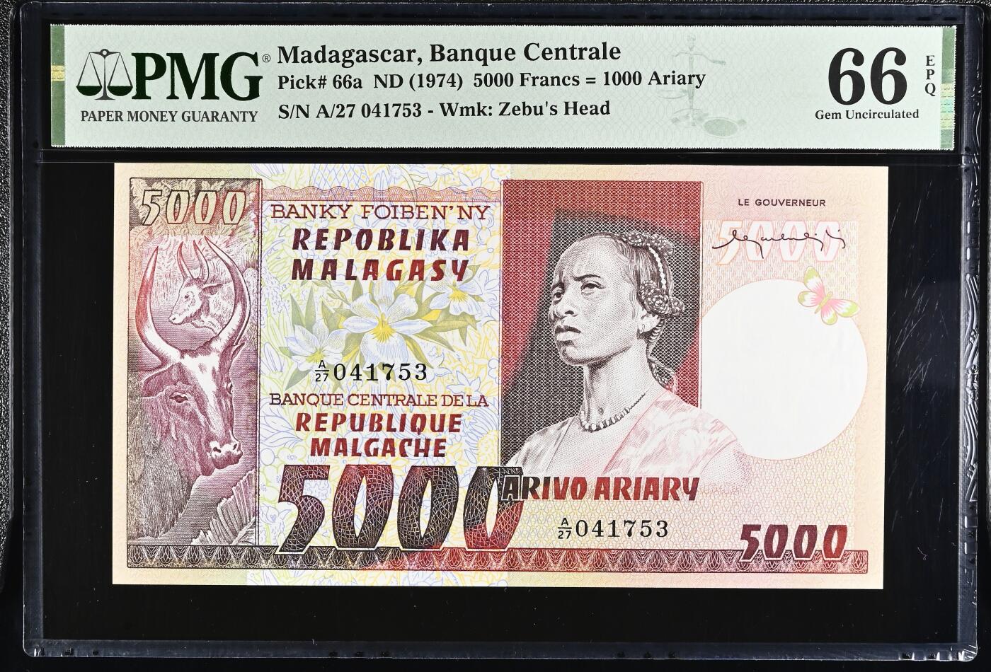 🐍甜小邱世界纸币收藏🐍第138期精品场💐 a版 PMG66 马达加斯加 5000法郎 1974
