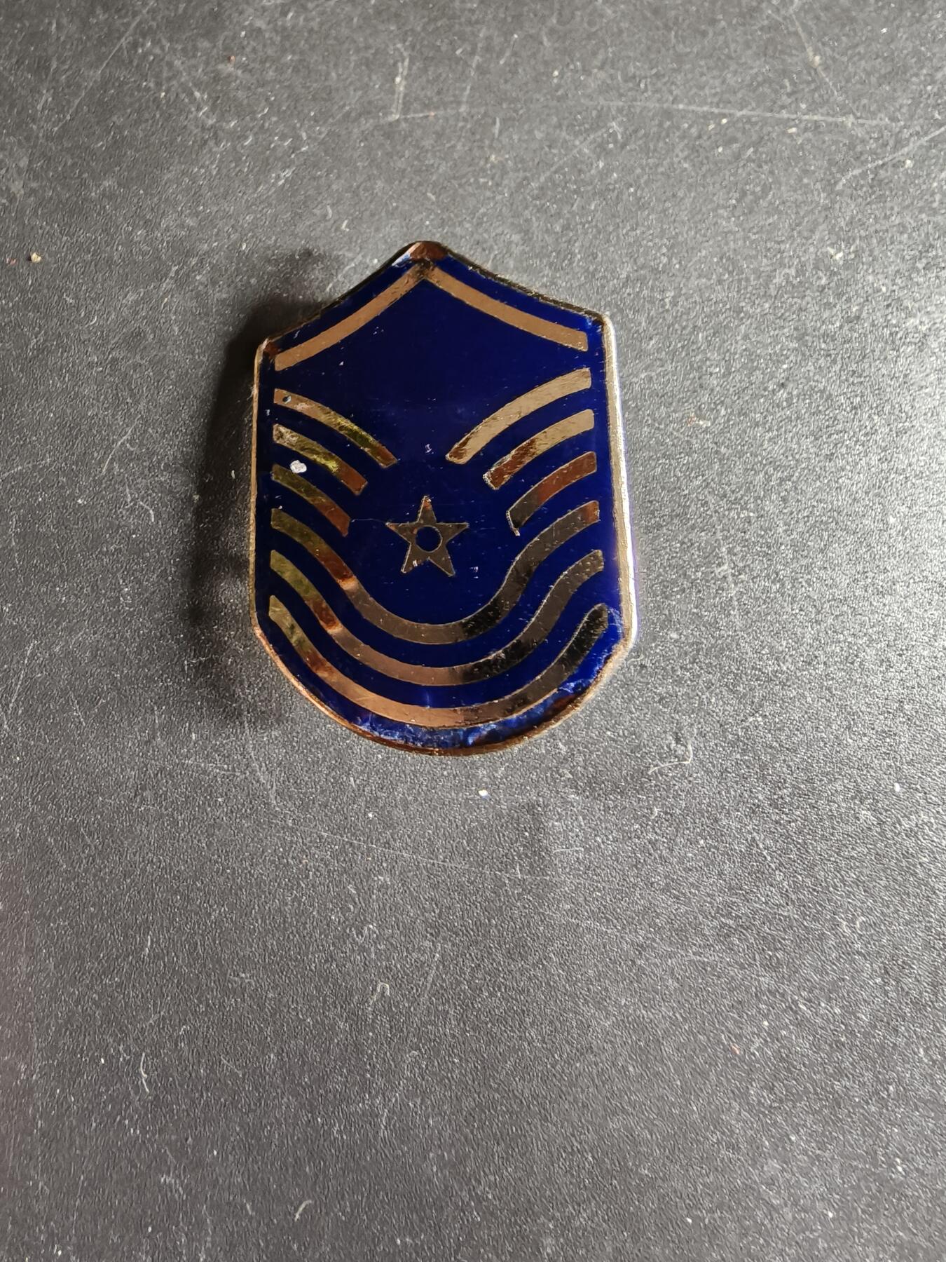 老王徽章第172期 美国空军总军士长金属军衔     韩战版本   德国造