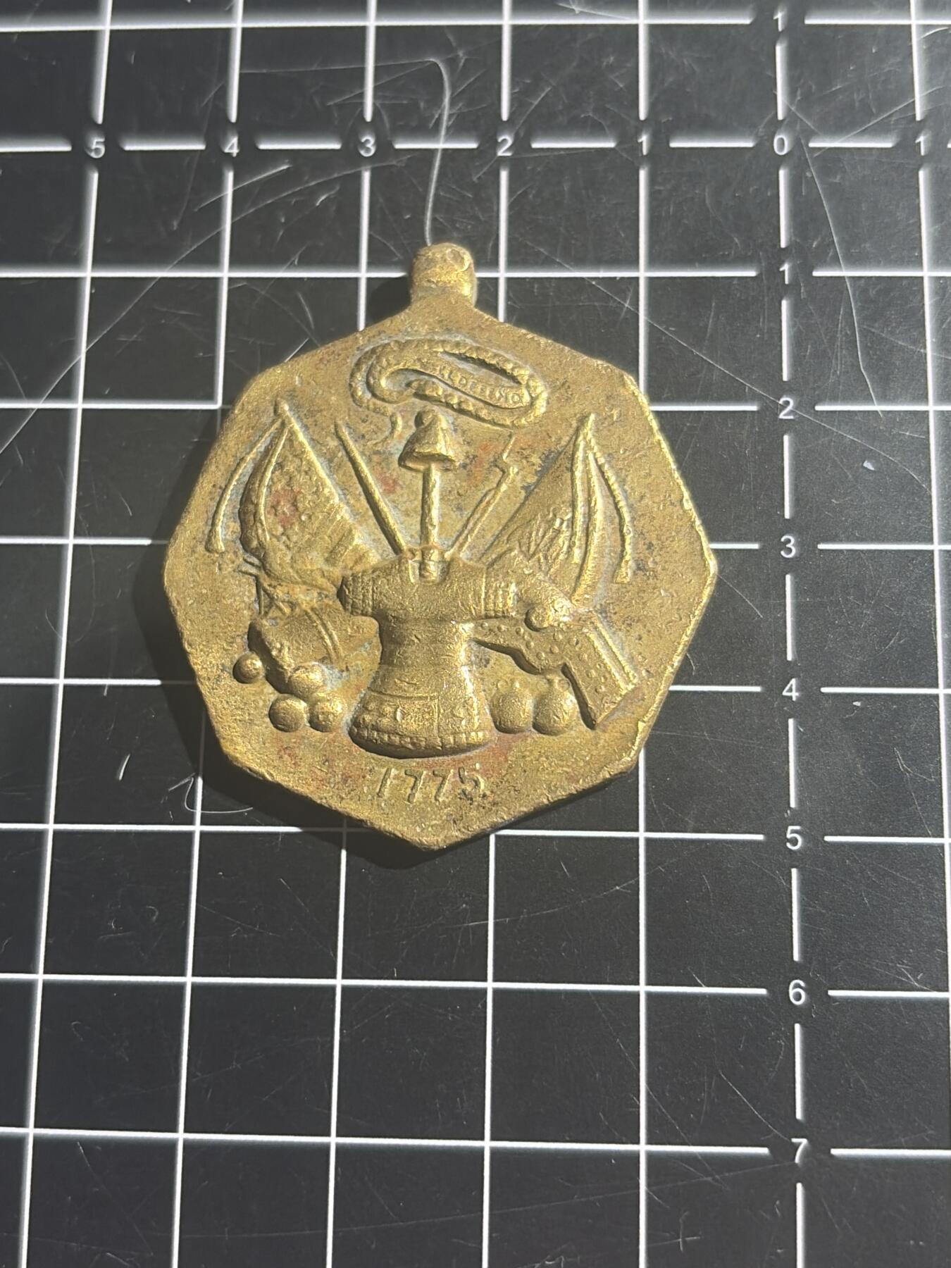 古冰库章牌勋赏收藏0起拍卖 美国军事奖章纪念章章头