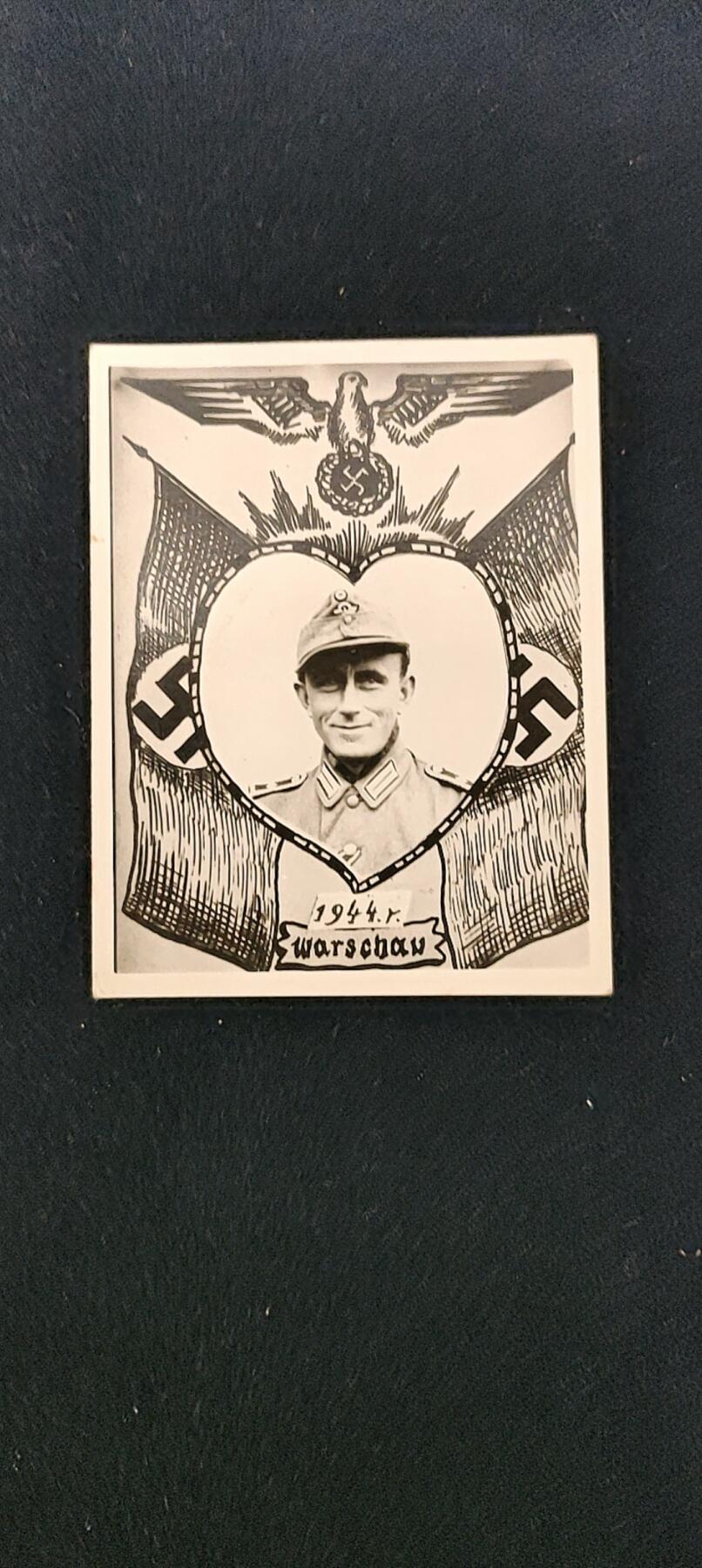 时顺第二十八拍 克里斯蒂安·波特纳士官长 (Christian Portner)的物品，包括帝国殖民协会（Reichskolonialbund）的章证，1936到1937年的服役志愿书，以及1943年升任排士官长的证书