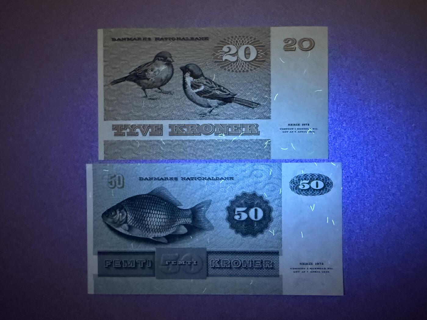 《艾美收藏》第226期-12.28周日外币精品场-蛇年收官 丹麦20、50克朗2张 UNC 动物版