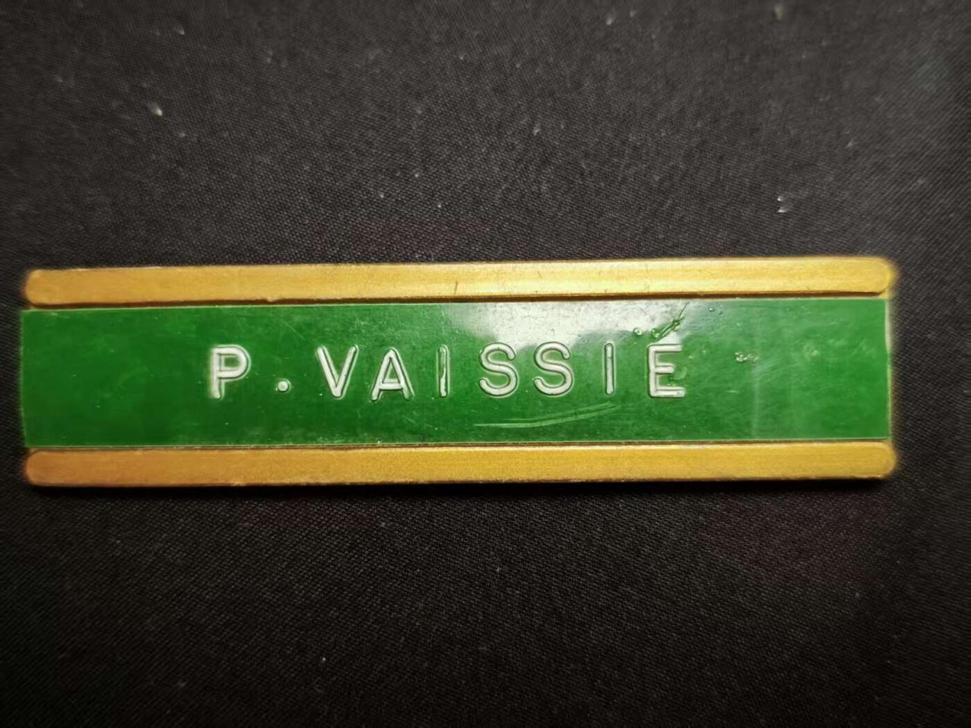 罗岚⭐爱藏⭐甄选专拍第三场-分享拍场赚佣（实体店在建中···） 匈牙利人民共和国人民军军官P. Vajszí（彼得·瓦伊什伊）姓名牌