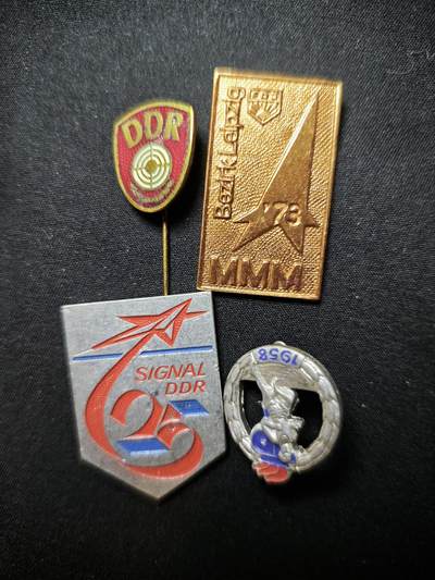 罗岚⭐爱藏⭐甄选专拍第三场-分享拍场赚佣（实体店在建中···） - 民主德国勋赏一组