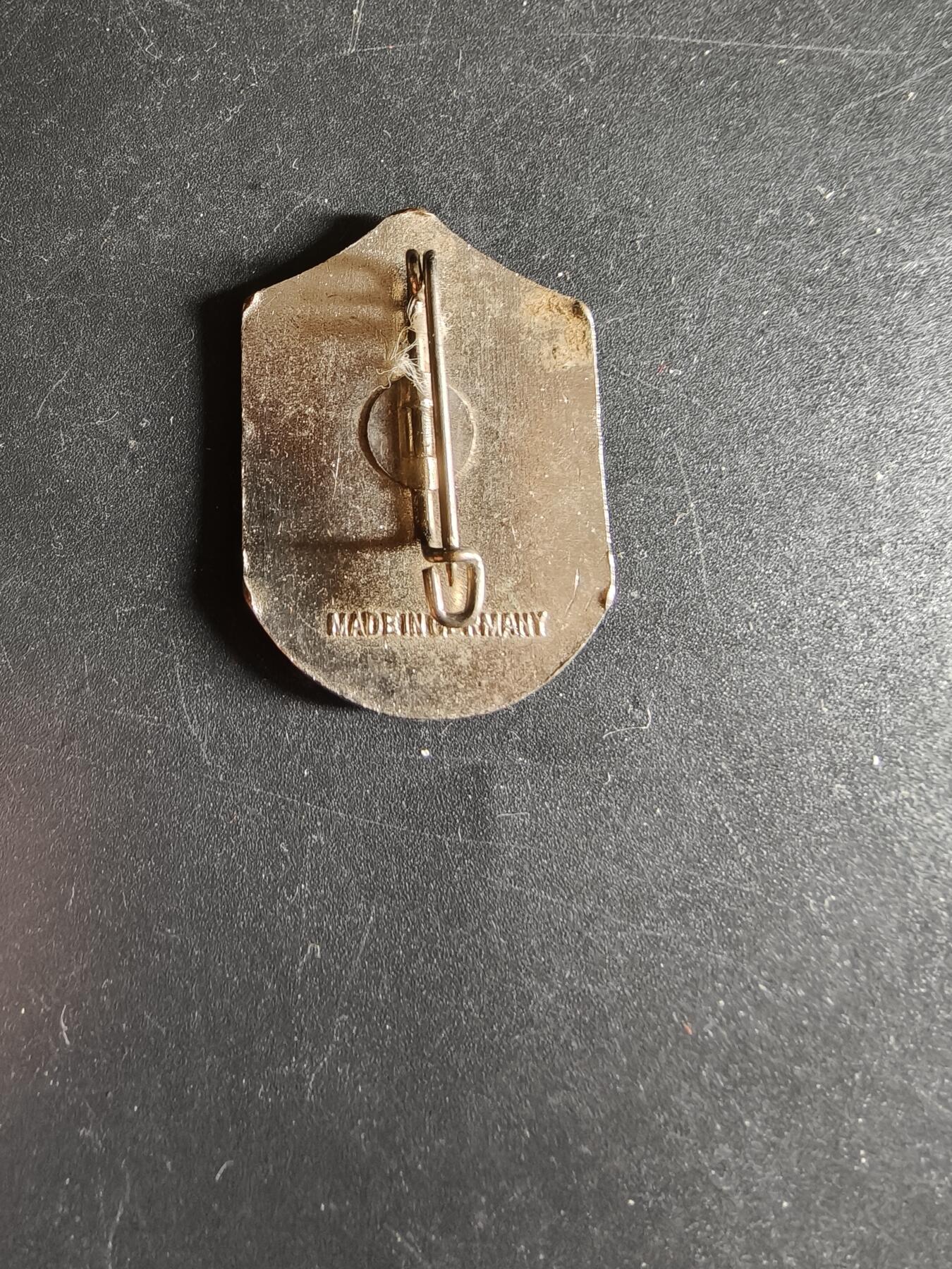 老王徽章第172期 美国空军总军士长金属军衔     韩战版本   德国造