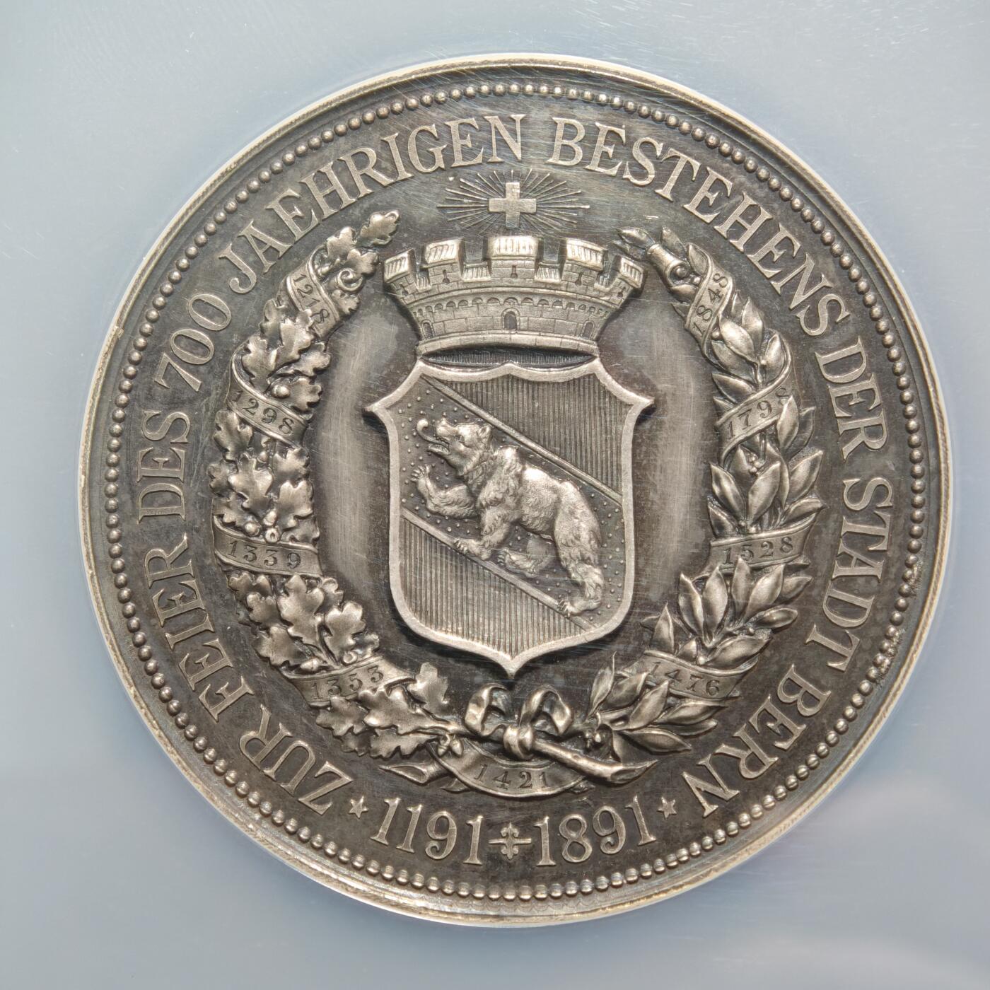 【德藏】世界币章拍卖第159期(元旦专场拍卖) 1891年 瑞士伯尔尼建城700周年纪念大银章，直径50毫米，NGC MS62 正面是骑士头盔像和伯尔尼市盾徽，背面是伯尔尼城市纹章和重要的历史发展年代。雕刻精美，包浆醇厚，品相完好
