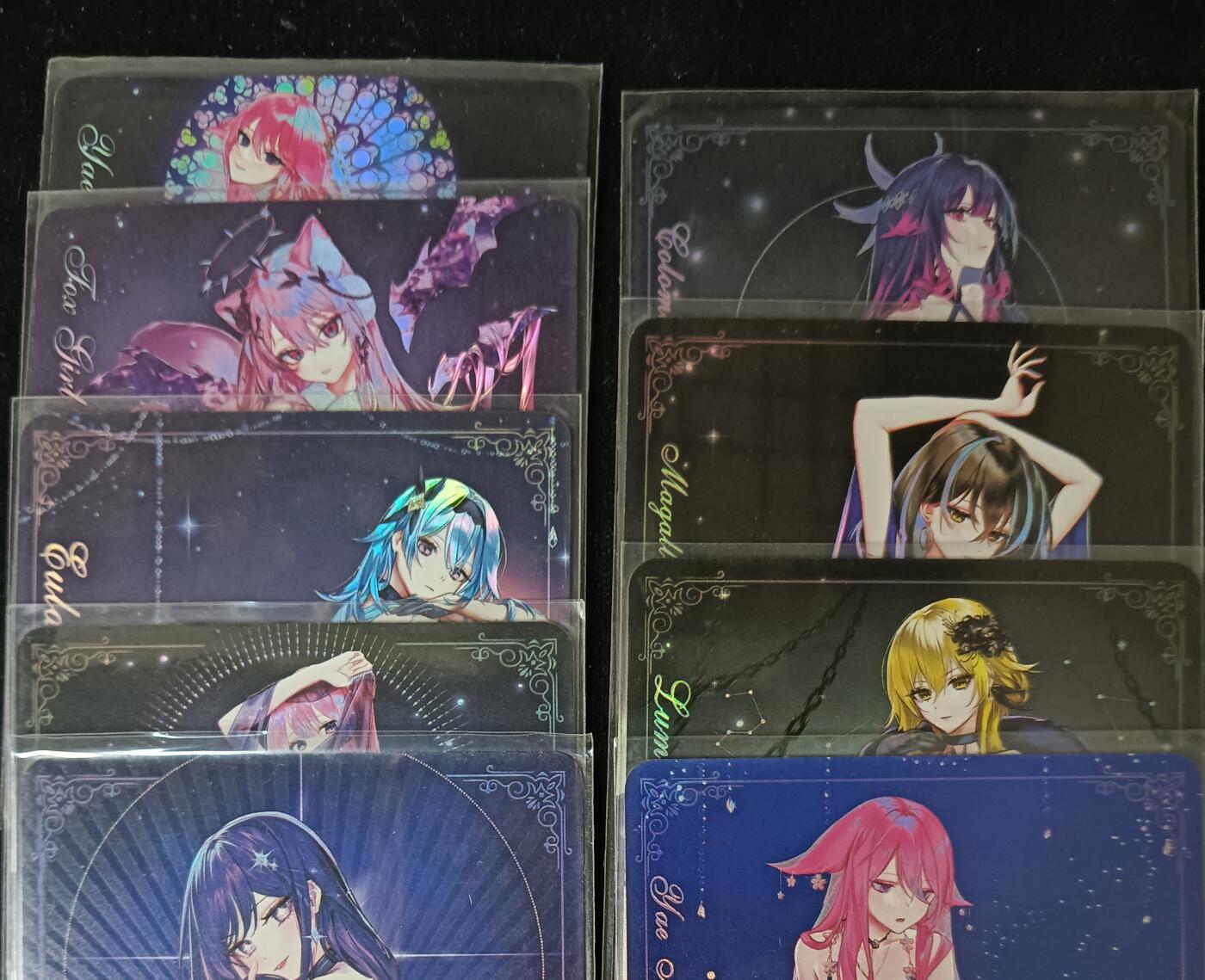 花开卡拍第53期（12月28号周日截拍，品控勿拍!!!拍品不寄存，运费5元，自制卡难免瑕疵，可能存在轻微撞角爆边等出厂瑕疵，品控介意勿拍！） 驴歪歪卡牌 晚礼服美02 1套9张 彩闪，其中一张有通病印刷线