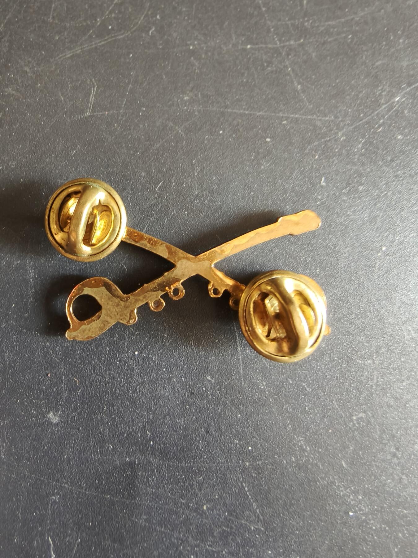 老王徽章第172期 美国骑兵领章    早期版