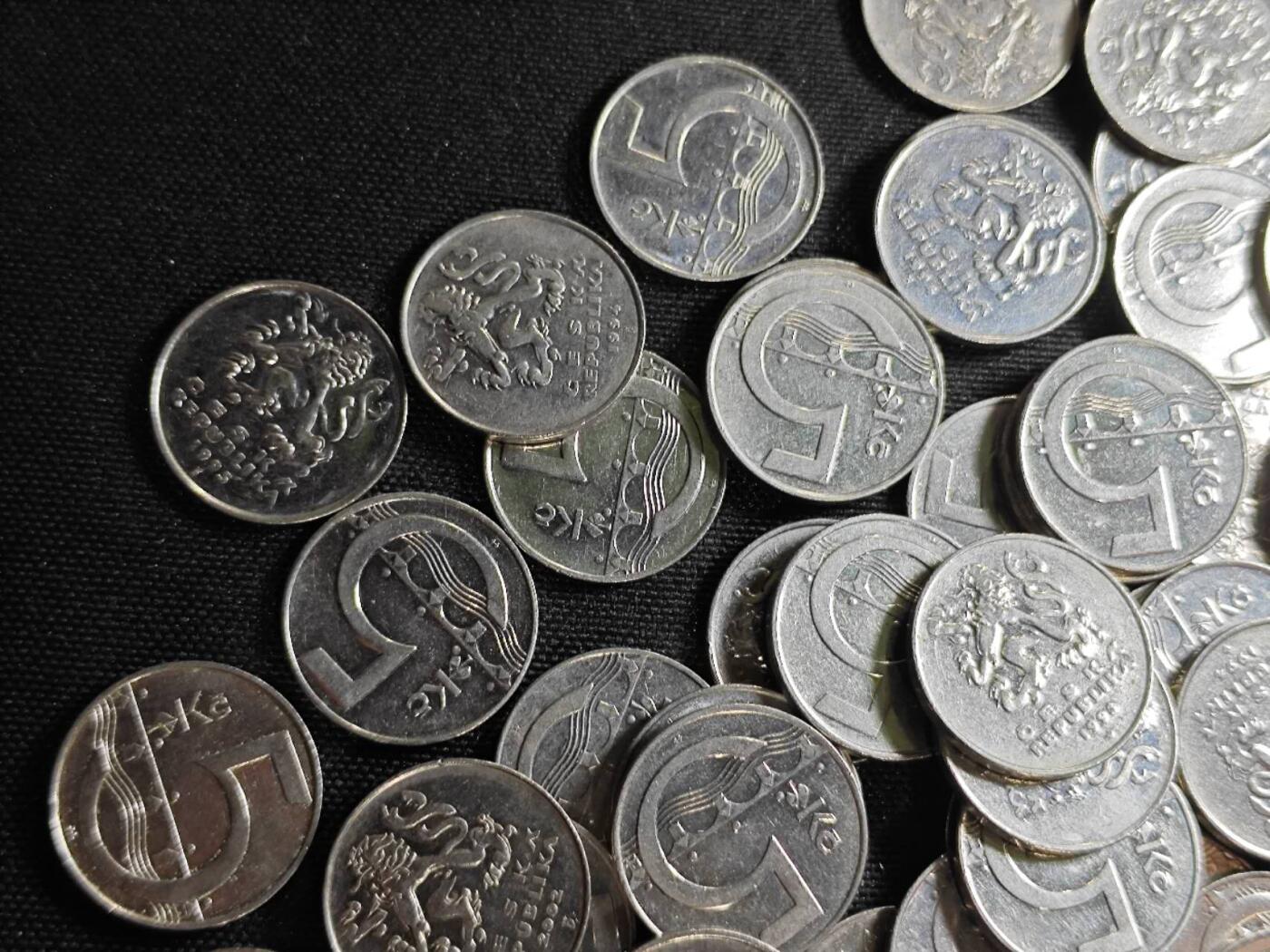 KK钱币收藏小铺 《套币 好品/批量散币专场》  2月预留时间 周末发货  捷克5克朗142枚一组