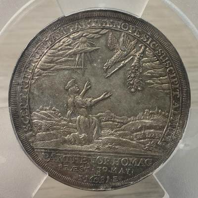 万国钱币拍卖第058期（万国新年大拍） PCGS MS62+ 1681年德国勃兰登堡选公国普鲁士公爵弗里德里希·威廉大选王向马格德堡致敬纪念章型泰勒 帝国鹰手持权杖和聚宝盆献给马格德堡城市女神 马格德堡城市景观无比精细 全深打双面五彩 超罕见帝国早期景观品种典藏品质 PC唯一冠军分