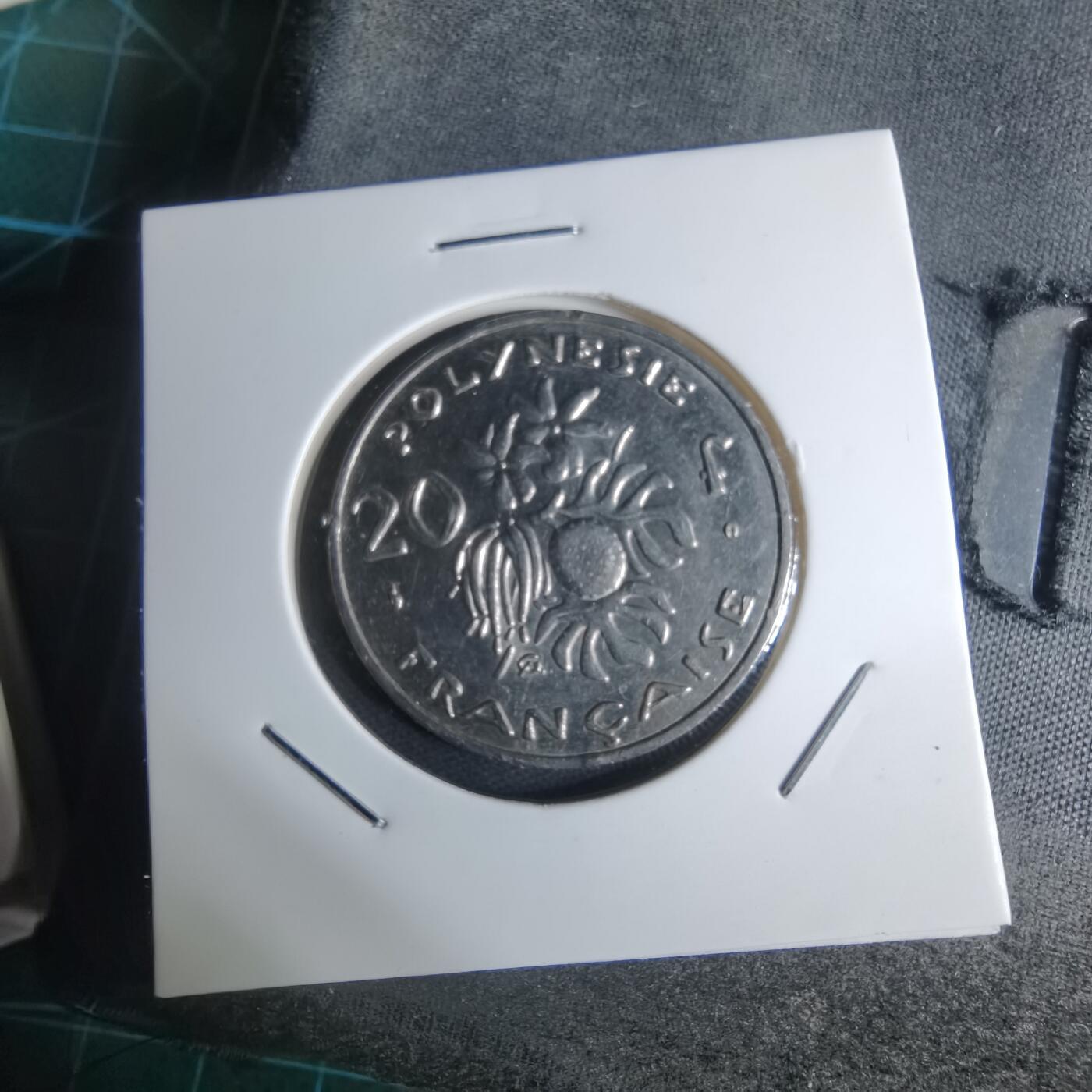 沼泽如烟--第947场 法属波利尼西亚2002年20法郎