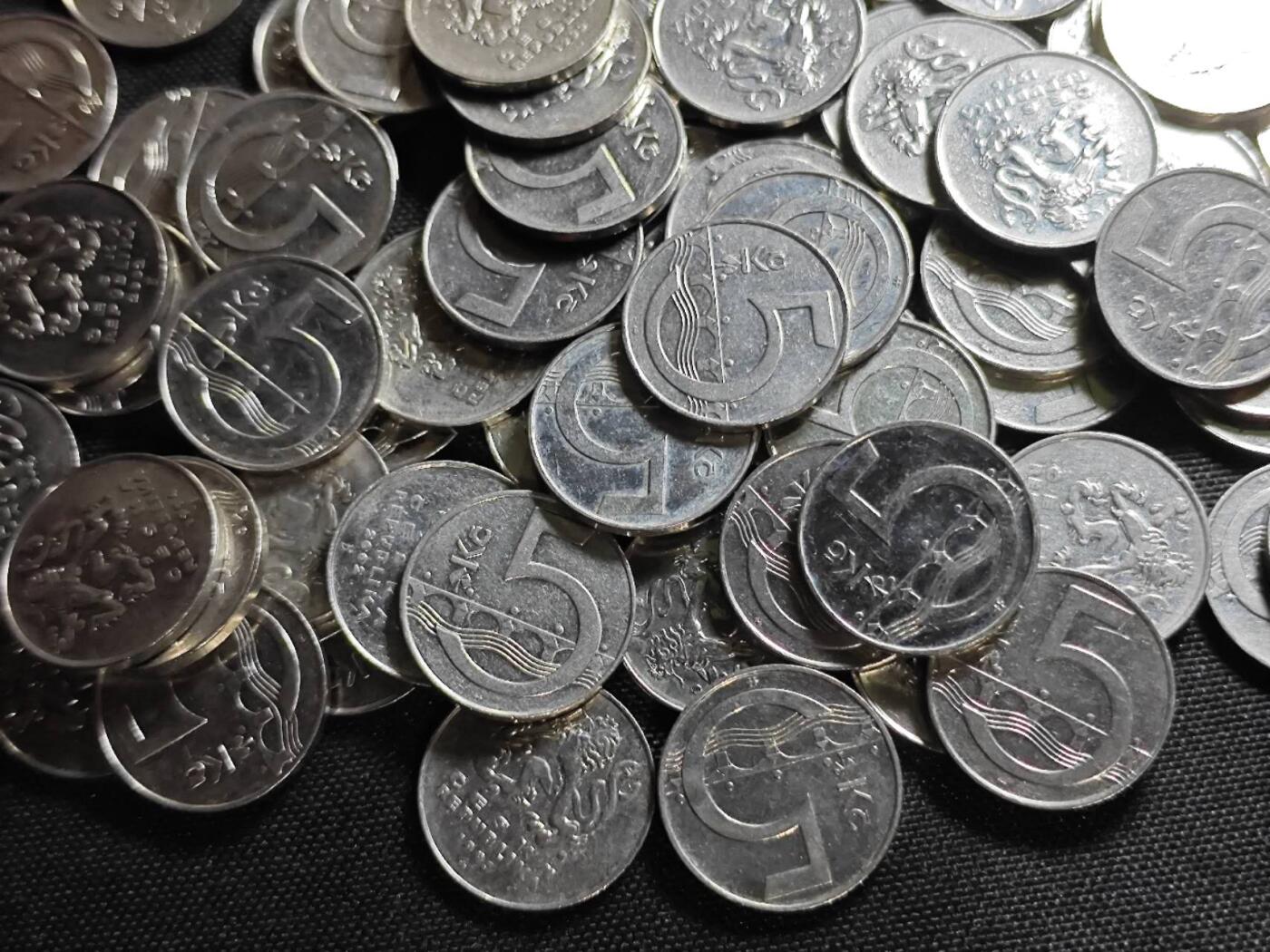 KK钱币收藏小铺 《套币 好品/批量散币专场》  2月预留时间 周末发货  捷克5克朗142枚一组